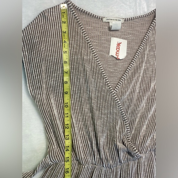 Caution to the Wind size M pinstriped romper NWT - Picture 9 of 10